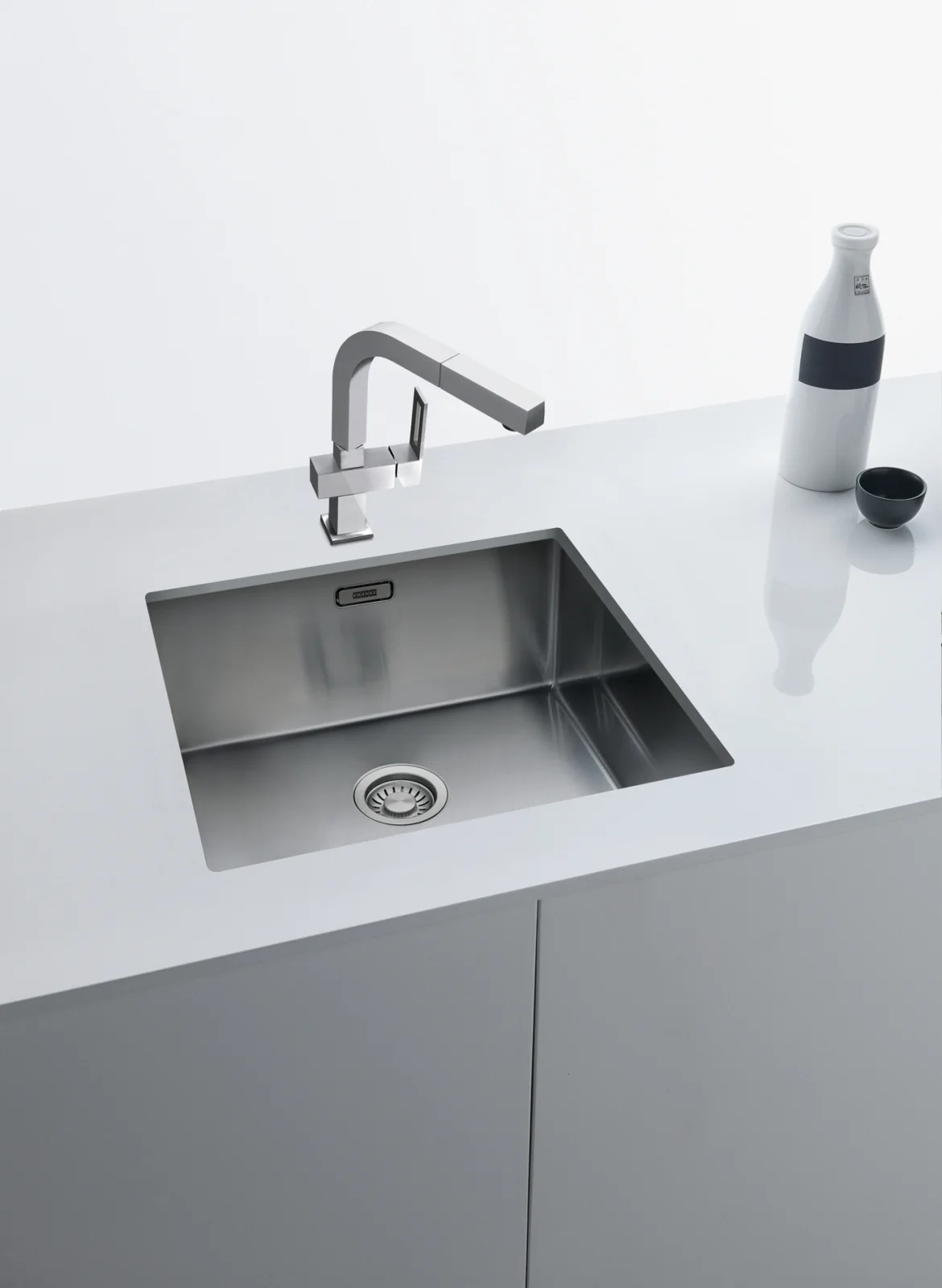 Franke Box BXX 210/110-50 Çelik Evye Inox – Paslanmaz Çelik mutfakta kullanımda (2)