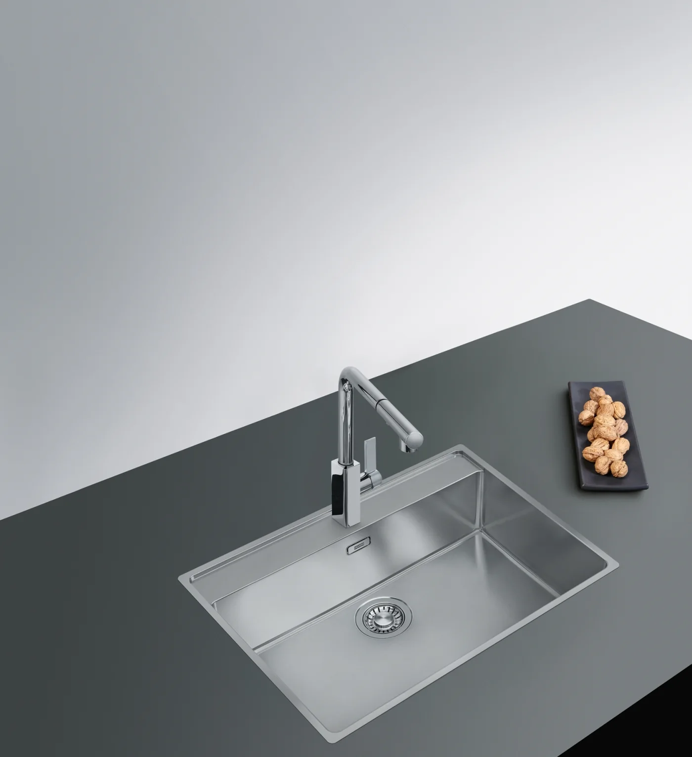 Franke Maris MRX 210-70 Çelik Evye Inox – Paslanmaz Çelik mutfakta kullanımda (1)