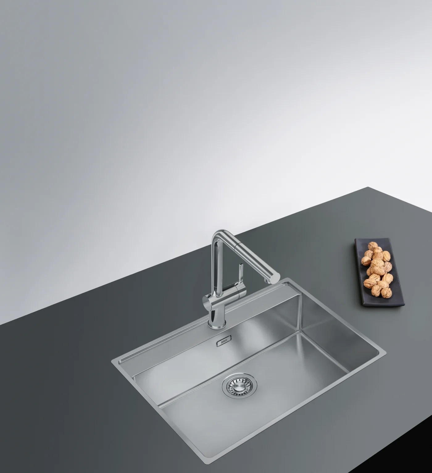 Franke Maris MRX 210-70 Çelik Evye Inox – Paslanmaz Çelik mutfakta kullanımda (2)