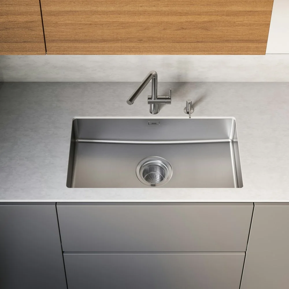 Franke Maris Quiet MQX 110-82 Çelik Evye Inox – Paslanmaz Çelik mutfakta kullanımda (1)
