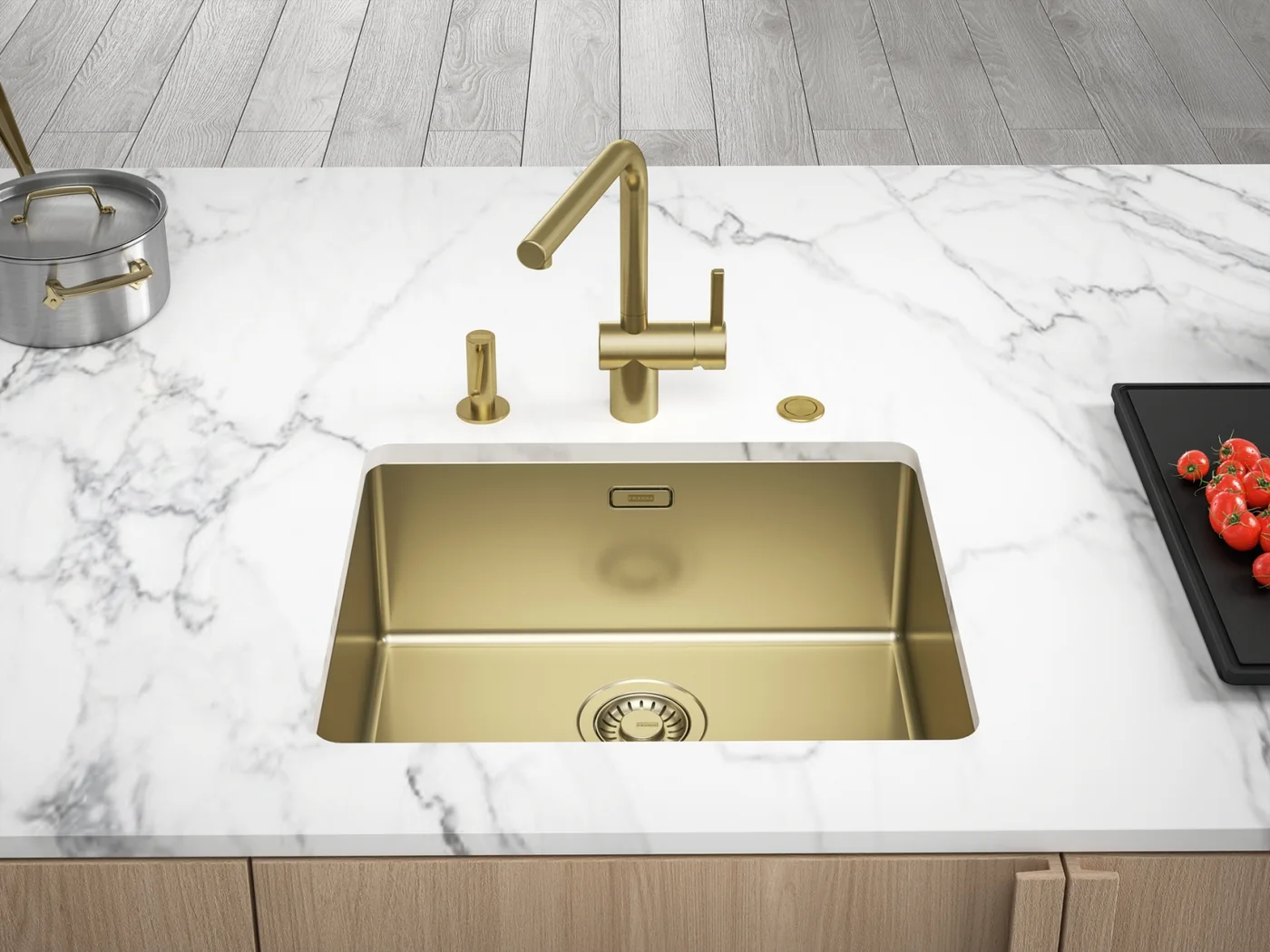 Franke Mythos Masterpiece BXM 210/110-50 Çelik Evye Gold – Altın mutfakta kullanımda (2)