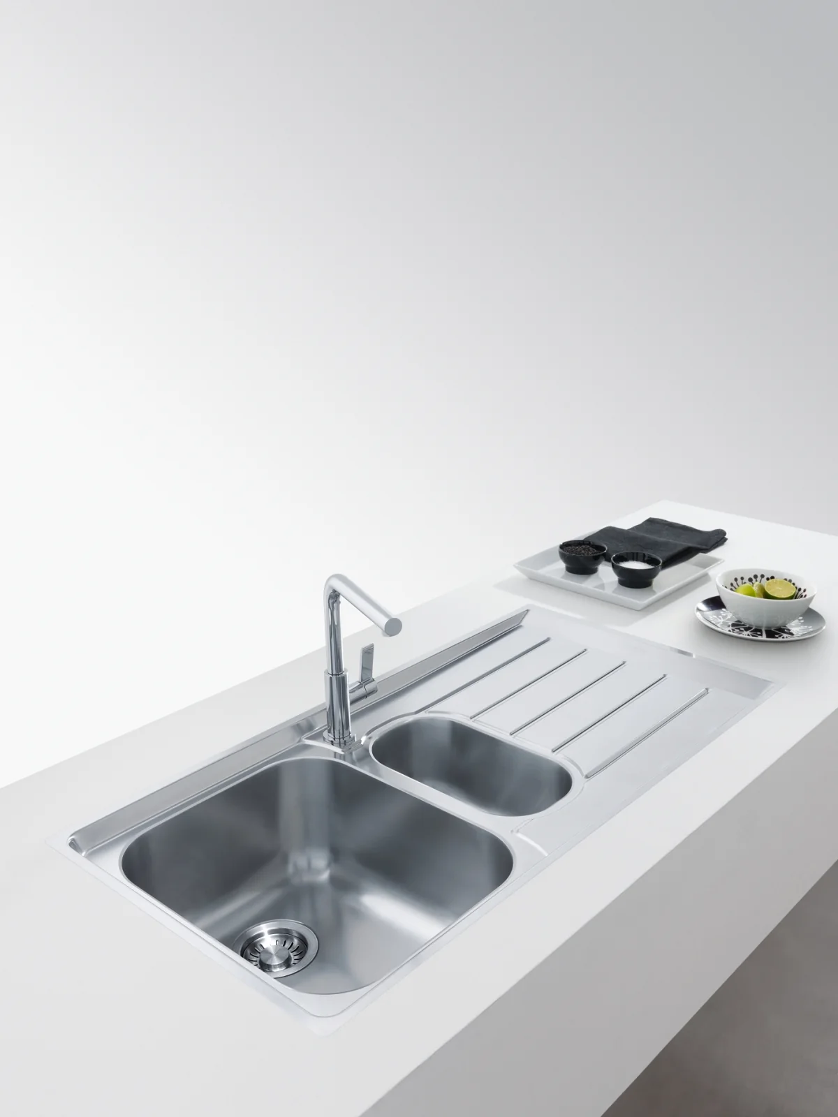 Franke Neptun NEX 251 Çelik Evye Inox – Paslanmaz Çelik · Sol damlalık mutfakta kullanımda (4)